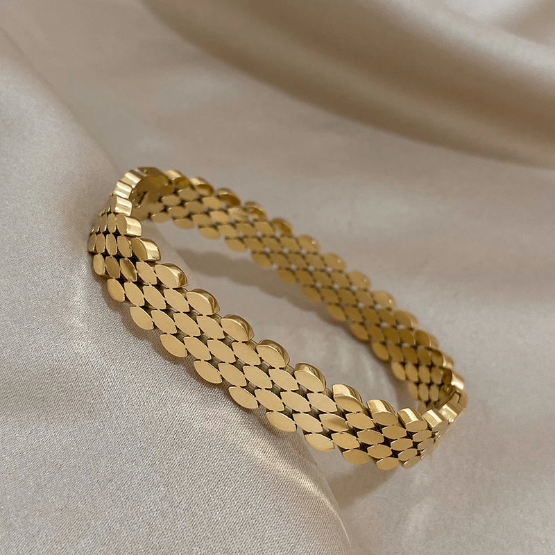 Delicate Radiance Bangle